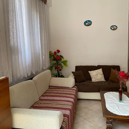 Apartament Vlore דירה *